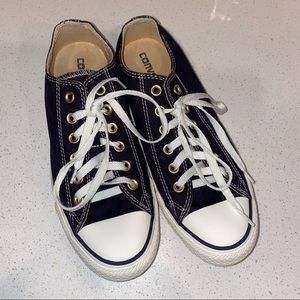 Converse Deep Purple, Almost Black Low Tops W9 M7- excellent condition!